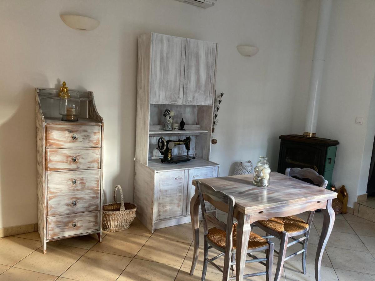 Gite Encore Un Soir Hyères المظهر الخارجي الصورة